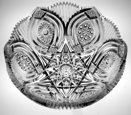 Spectacular Bergen Empress Eugenie Portland Bowl – SOLD
