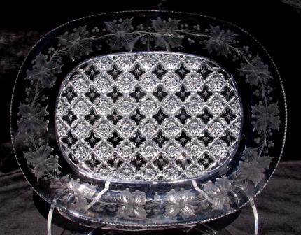 Incredible Sinclaire Snowflake and Holly Tray – SOLD